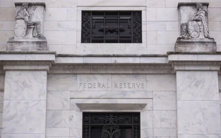 Strong Labor Market Forces Goldman to Drop 2026 Fed Rate-Cut Expectations