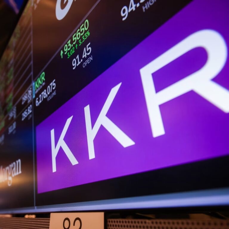 Apollo and KKR Face Regulatory Scrutiny Over Interconnected Investment Structures