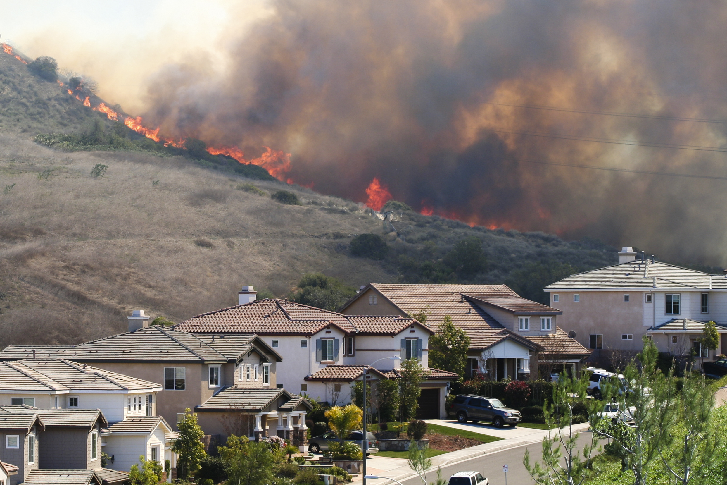 California’s Insurance Crisis Spreads Beyond Wildfire Zones as Homeowners Run Out of Options 