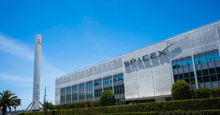 SpaceX’s Ambitious Rocket Expansion Sparks Industry-Wide Battle Over Critical Wireless Frequencies